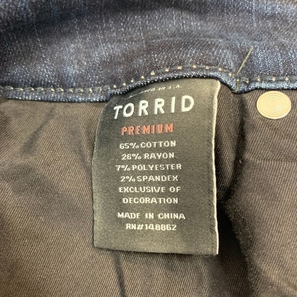 Torrid Premium Dark Wash Skinny Jeans - Picture 4 of 6